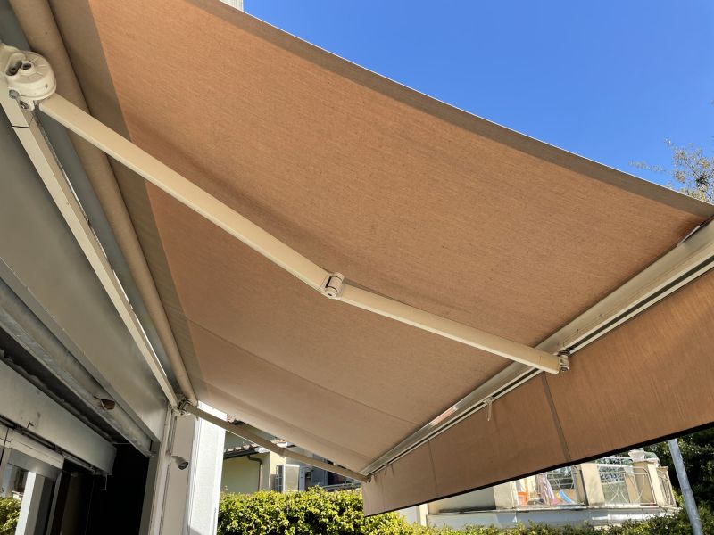 Choosing Commercial Awning Styles